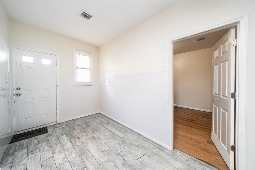 339-343 E 28th St, Paterson, NJ à vendre - Photo de l’immeuble – Image 3 sur 14