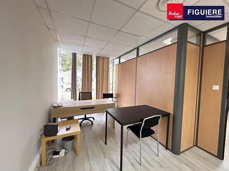 Bureau dans Aix-en-Provence à louer - Photo de l’immeuble – Image 3 sur 9