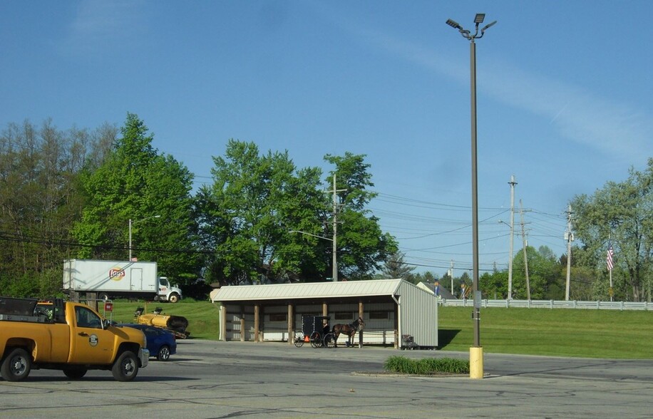 15400-15420 W High St, Middlefield, OH à louer - Photo de l’immeuble – Image 2 sur 7