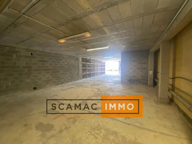 Industriel/Logistique dans Venelles à louer - Photo de l’immeuble – Image 2 sur 4