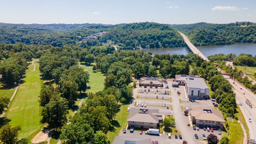 Cranberry Square, Morgantown, WV à vendre - Aérien – Image 2 sur 21