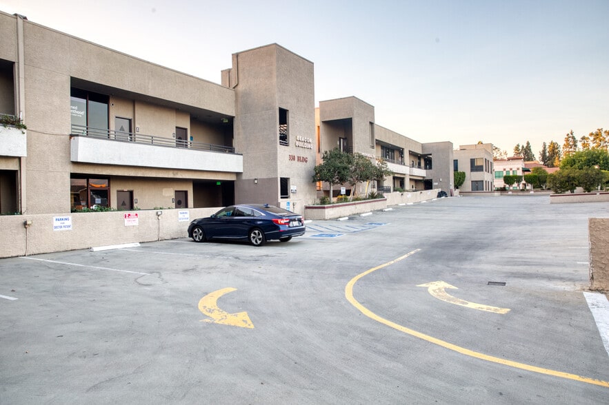 330 S Garfield Ave, Alhambra, CA à vendre - Photo de l’immeuble – Image 2 sur 13