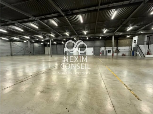 Plus de détails pour Bureau, Industriel/Logistique à louer