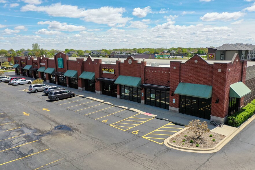 1037-1061 W Orchard Rd, North Aurora, IL à louer - Photo principale – Image 1 sur 11
