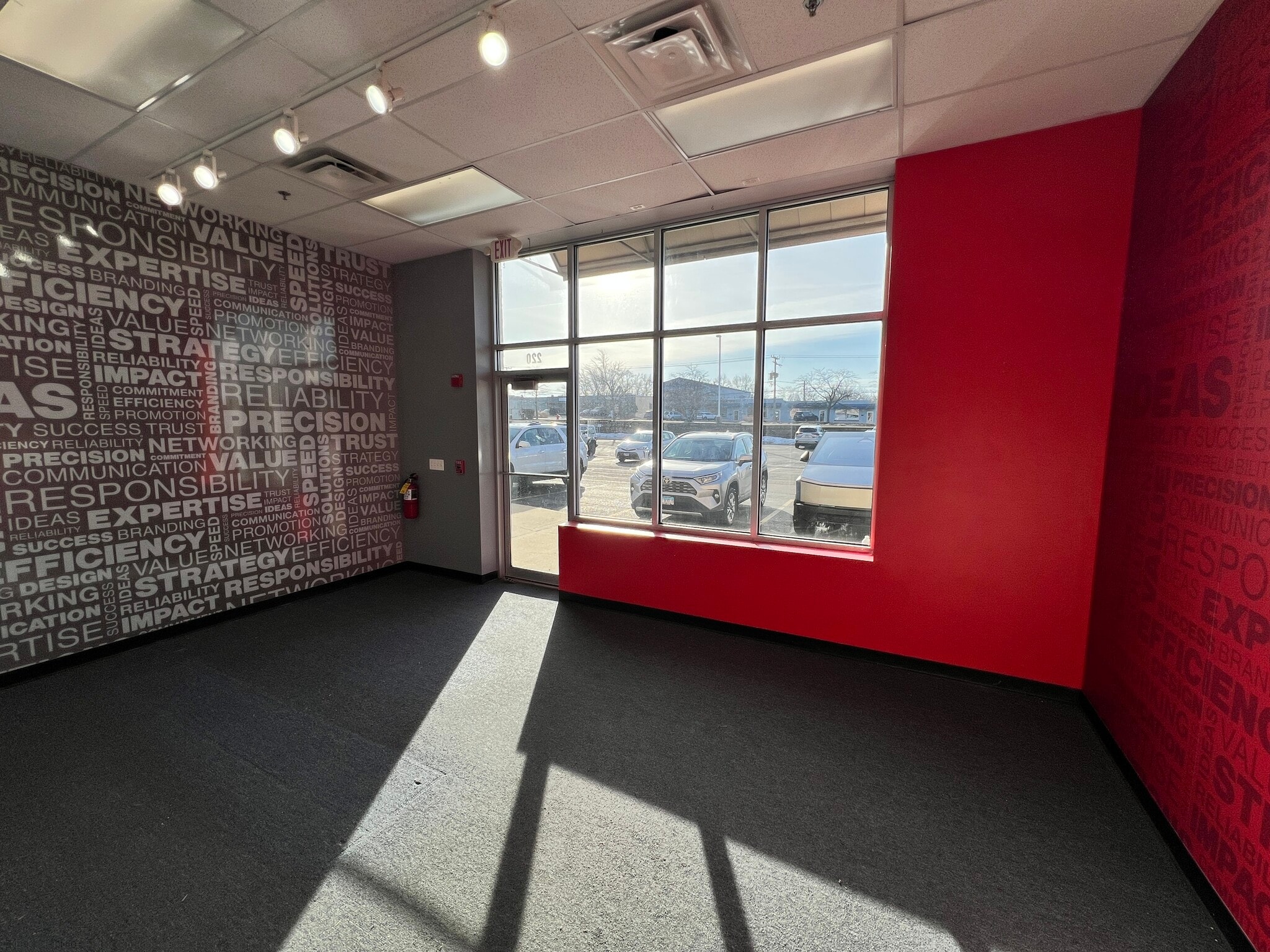 210-240 Peterson Rd, Libertyville, IL à louer Photo intérieure– Image 1 sur 6