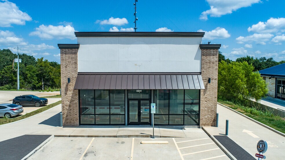 2241 E Austin St, Giddings, TX à vendre - Photo de l’immeuble – Image 2 sur 5