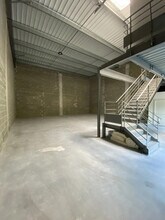 Local d'activités dans Mérignac à vendre Photo intérieure– Image 2 sur 7