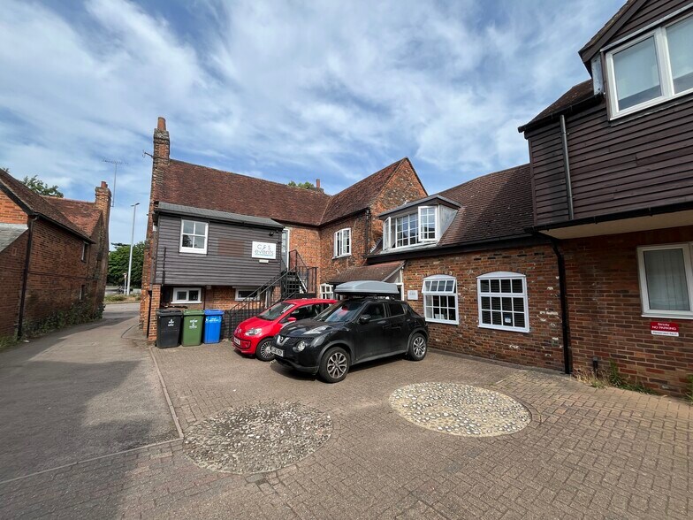 17 High St, Stevenage à vendre - Photo de l’immeuble – Image 2 sur 23