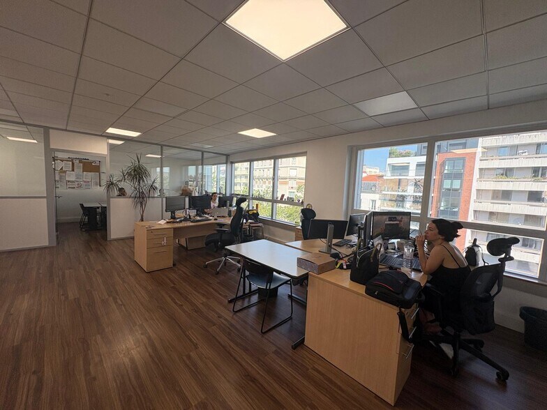 Bureau dans Boulogne-Billancourt à vendre - Photo de l’immeuble – Image 3 sur 7