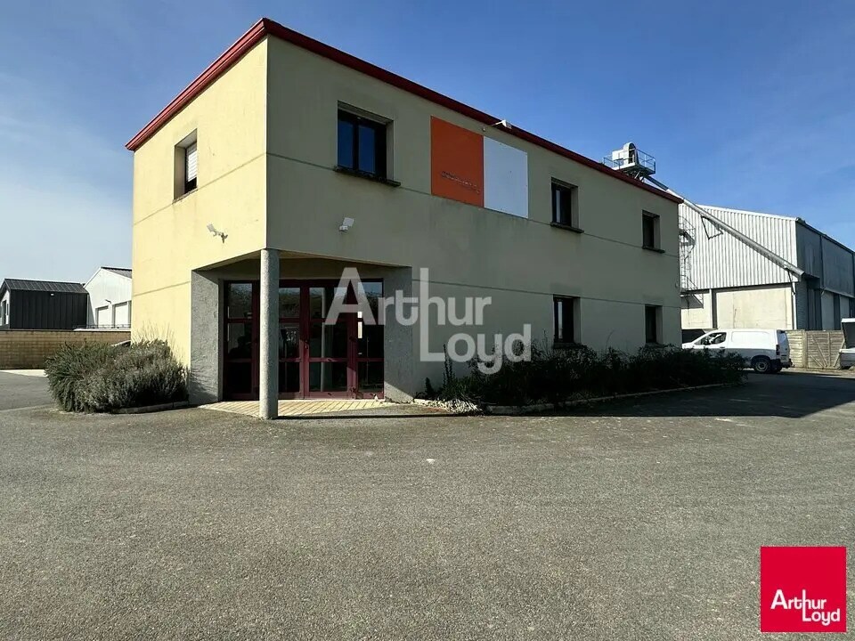Local d'activités dans Corps-Nuds à vendre Photo de l’immeuble– Image 1 sur 7