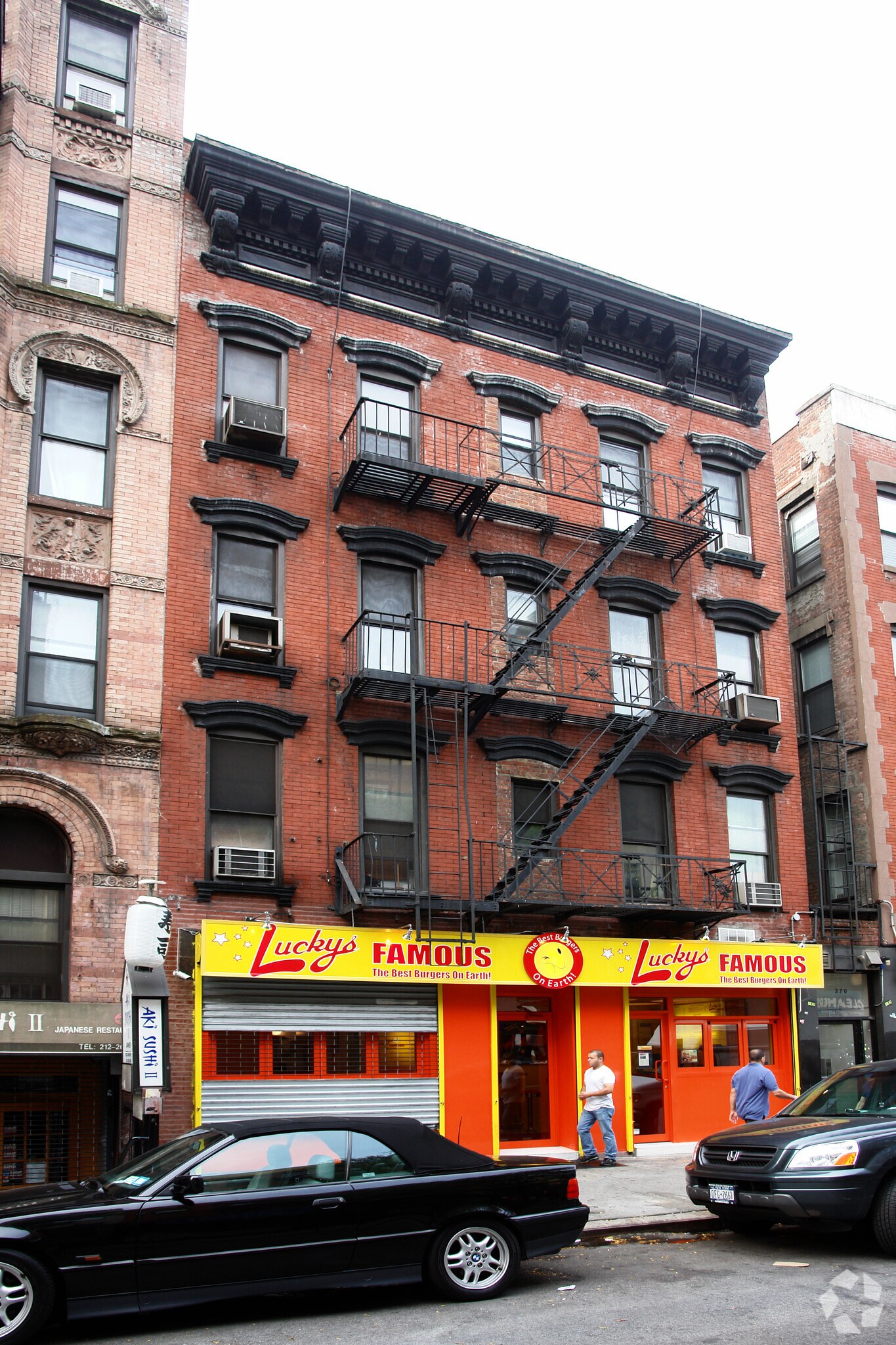 370 W 52nd St, New York, NY à louer Photo principale– Image 1 sur 3