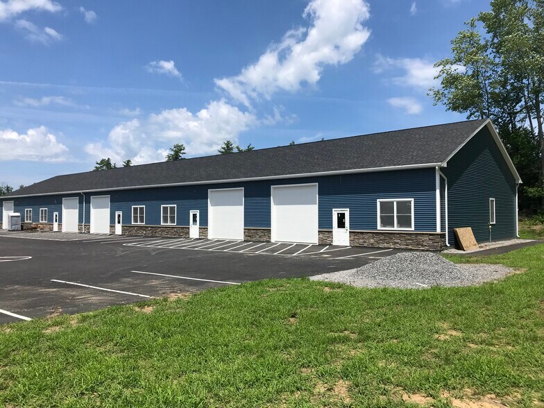 12 Center Park Rd, Topsham, ME à louer - Photo de l’immeuble – Image 3 sur 8