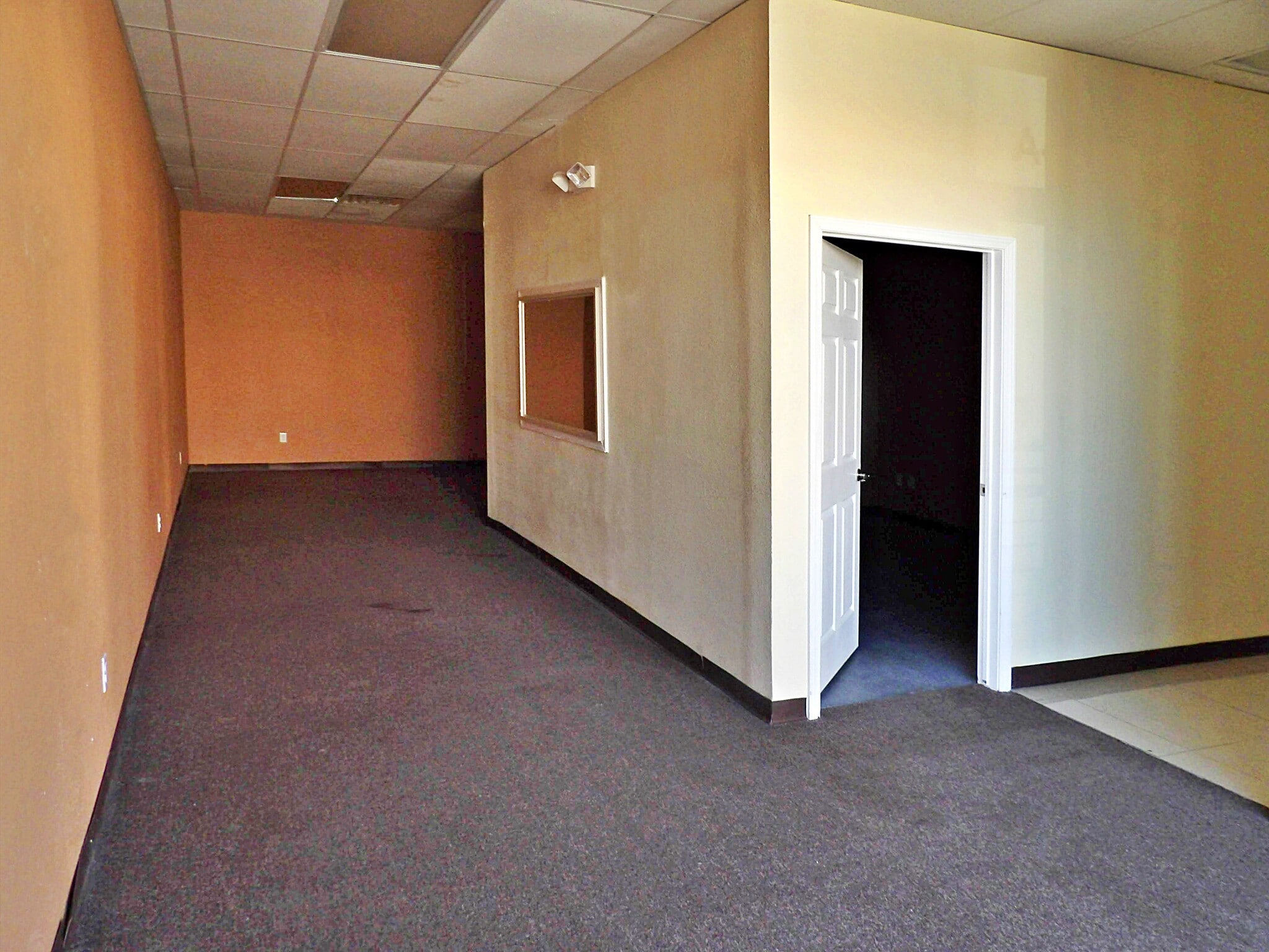 11890 Vista del Sol Dr, El Paso, TX à louer Photo intérieure– Image 1 sur 5