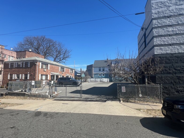 715-723 Broadway, Paterson, NJ à louer - Photo de l’immeuble – Image 3 sur 4