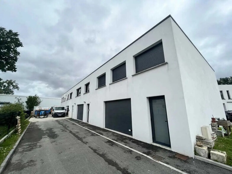 Local d’activités dans Gradignan à louer - Photo de l’immeuble – Image 2 sur 7