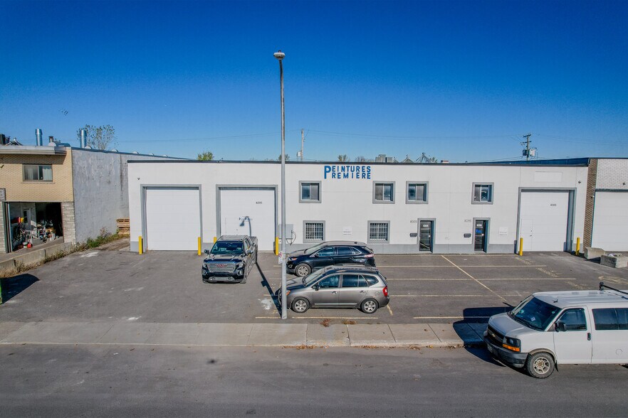 8295-8305 Creusot Rue, Montréal, QC à vendre - Photo de l’immeuble – Image 2 sur 10