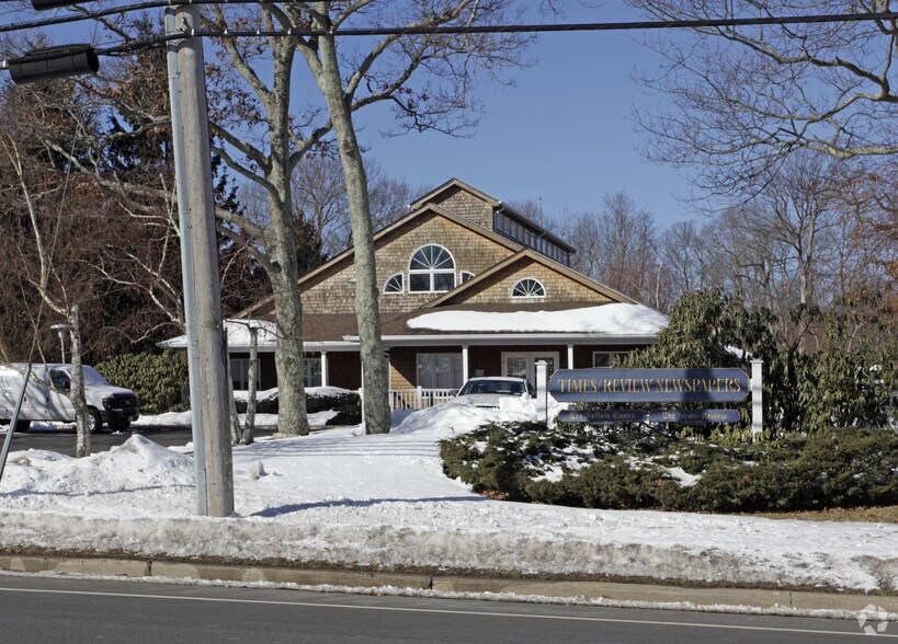 7785 Main Rd, Mattituck, NY à vendre - Photo principale – Image 1 sur 2