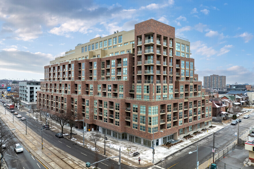 1775-1779 St Clair Av W, Toronto, ON à vendre - Photo principale – Image 1 sur 4