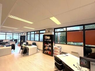 Plus de détails pour Rue Camille Blanc, Chambourcy - Bureau à louer