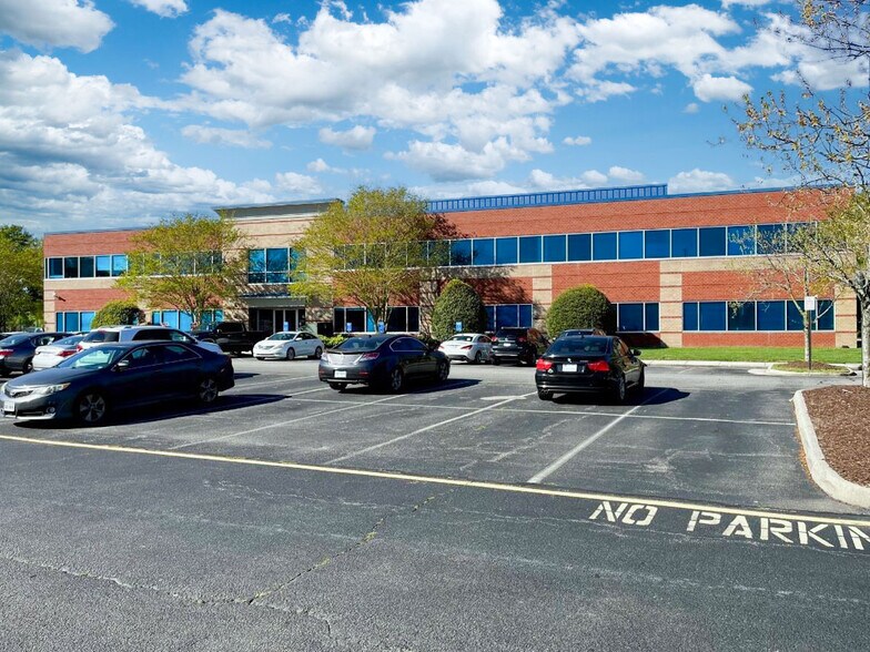 638 Independence Pky, Chesapeake, VA à louer - Photo de l’immeuble – Image 3 sur 11