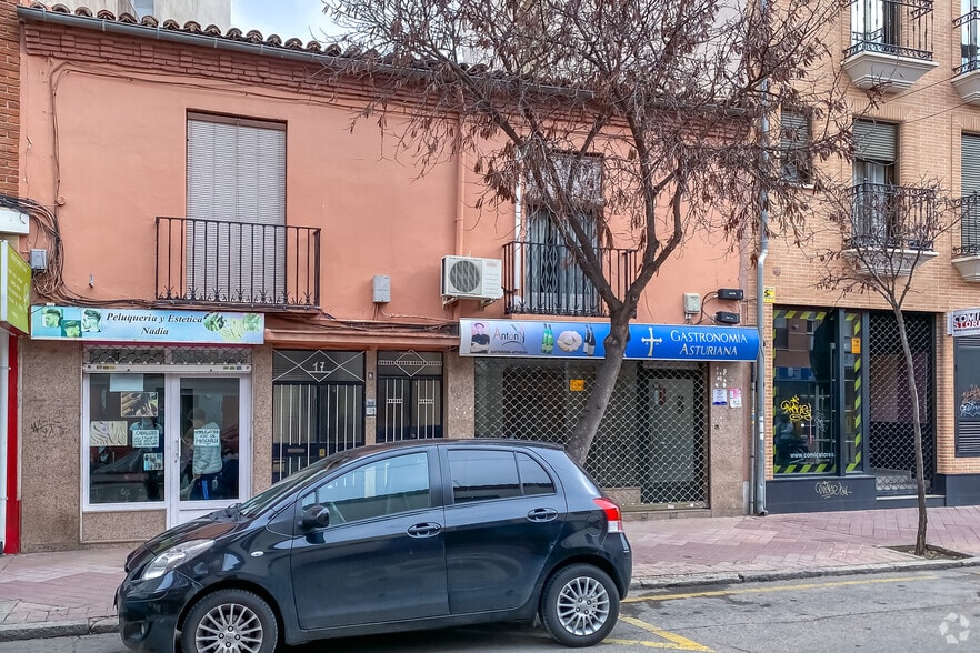 Immeuble residentiel dans Alcalá de Henares, Madrid à vendre - Photo principale – Image 2 sur 28