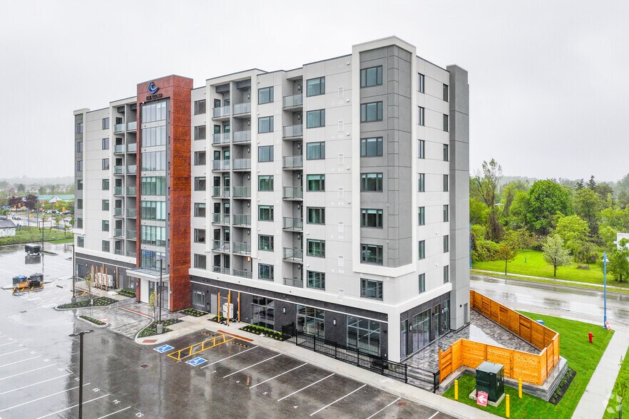 1015 Innisfil Beach Road, Innisfil, ON à louer - Photo de l’immeuble – Image 2 sur 31