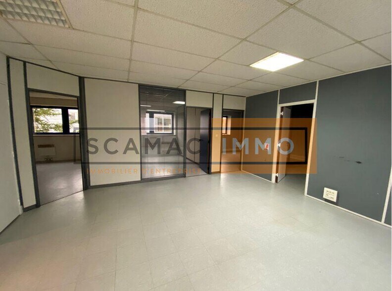 1 Rue Henri Becquerel, 77290 Mitry-Mory, Mitry-Mory à louer - Photo de l’immeuble – Image 1 sur 6