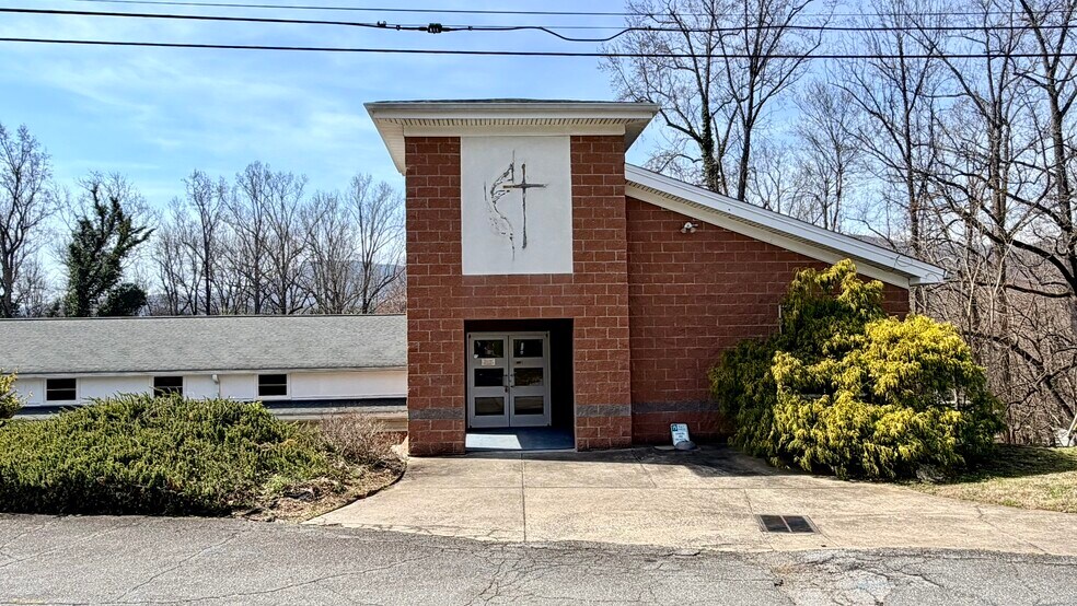 195 New Market Rd, Tryon, NC à vendre - Photo de l’immeuble – Image 2 sur 29