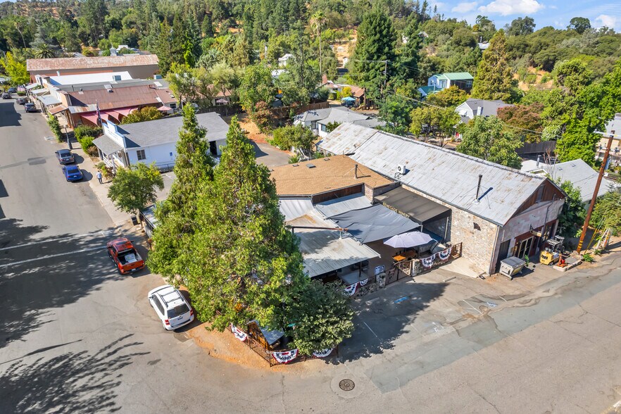 8345 Main St, Mokelumne Hill, CA à vendre - Photo principale – Image 1 sur 40
