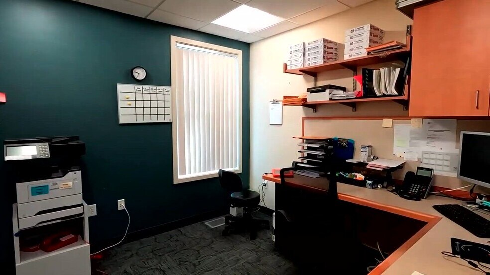 360 Brockton Ave, Abington, MA à louer - Vidéo sur l’annonce professionnelle – Image 2 sur 6