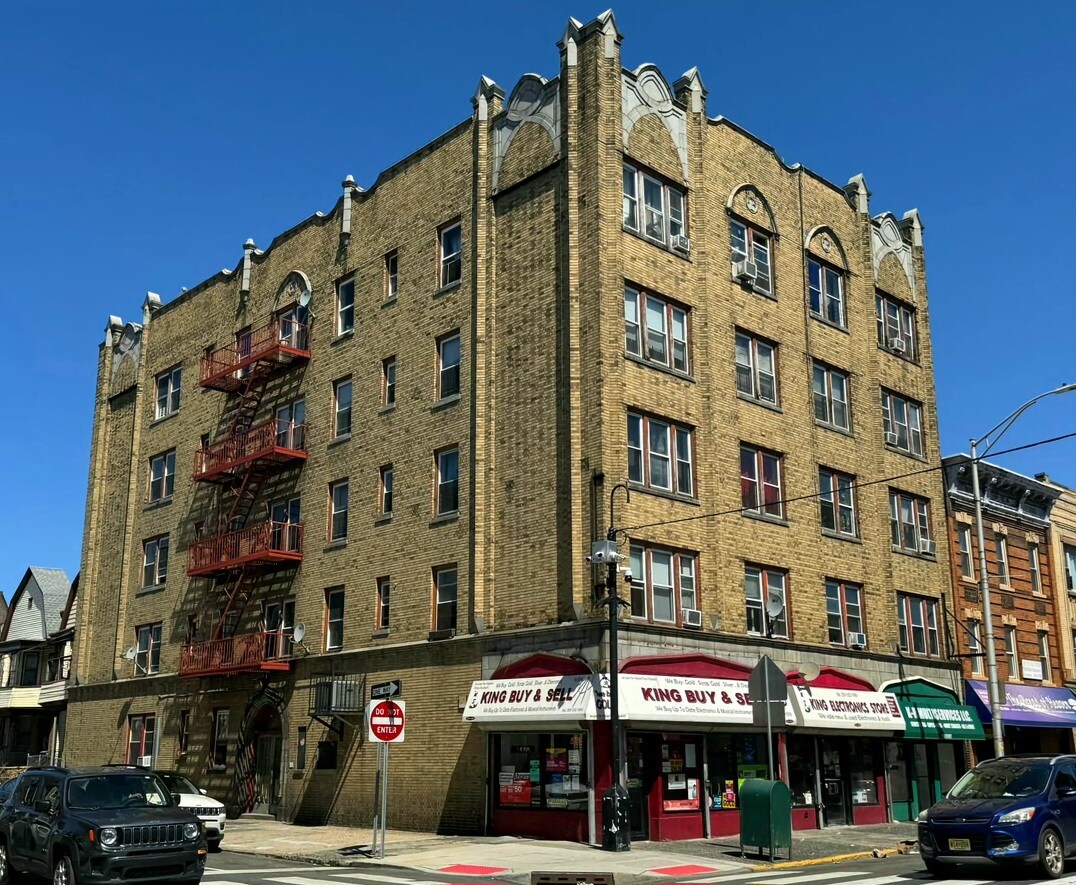 78Units JC portefeuille de 4 biens à vendre sur LoopNet.fr Photo de l’immeuble– Image 1 sur 9