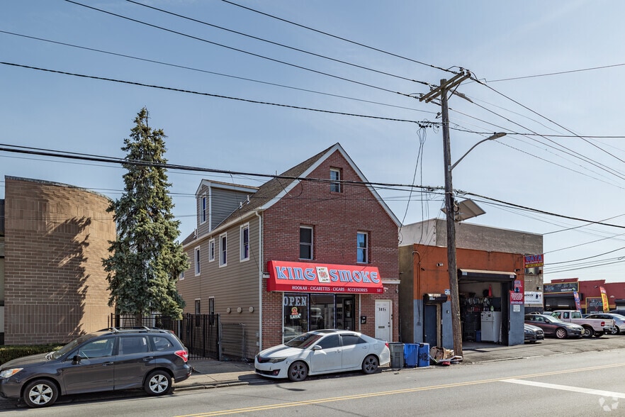581 E 18th St, Paterson, NJ à vendre - Photo de l’immeuble – Image 1 sur 14