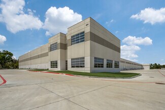 Plus de détails pour 804 W Shady Grove Rd, Grand Prairie, TX - Industriel/Logistique à louer