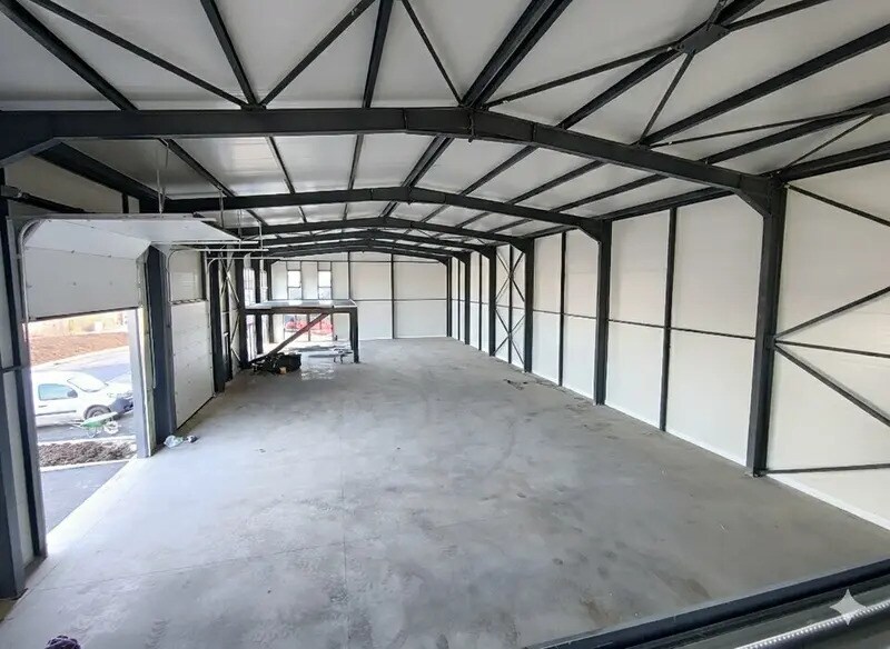 Local commercial dans Bourgoin-Jallieu à louer - Photo de l’immeuble – Image 3 sur 8