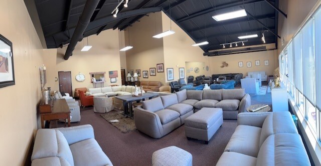 1043 Lenoir Rhyne Blvd, Hickory, NC à louer - Photo intérieure – Image 3 sur 7