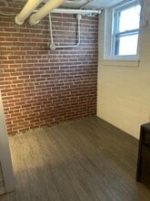 144 S 39th St, Omaha, NE à louer Photo intérieure– Image 1 sur 4