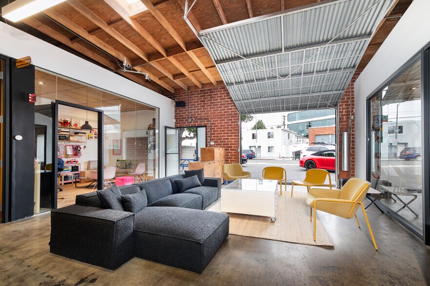 8924 Lindblade St, Culver City, CA à louer - Photo intérieure – Image 3 sur 12