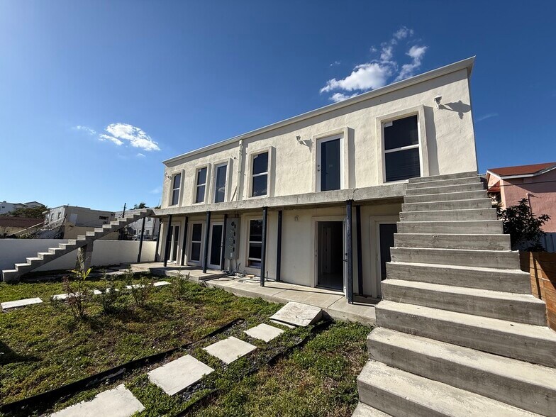 729 SW 3rd St, Miami, FL à vendre - Photo de l’immeuble – Image 3 sur 20