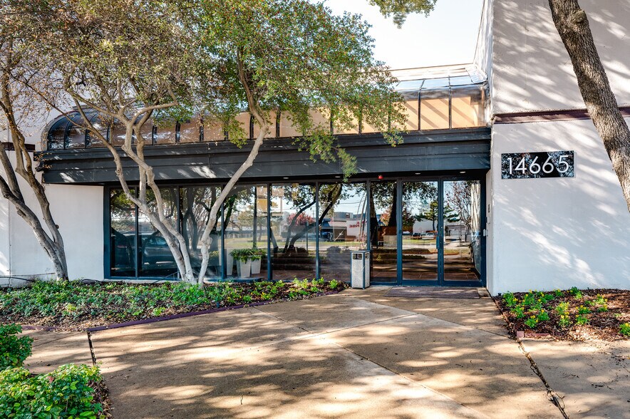 14665 Midway Rd, Addison, TX à louer - Photo principale – Image 1 sur 21