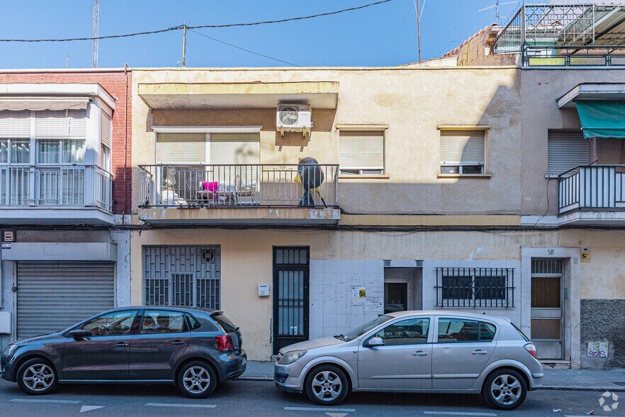 Immeuble residentiel dans Madrid, Madrid à vendre - Photo principale – Image 1 sur 2