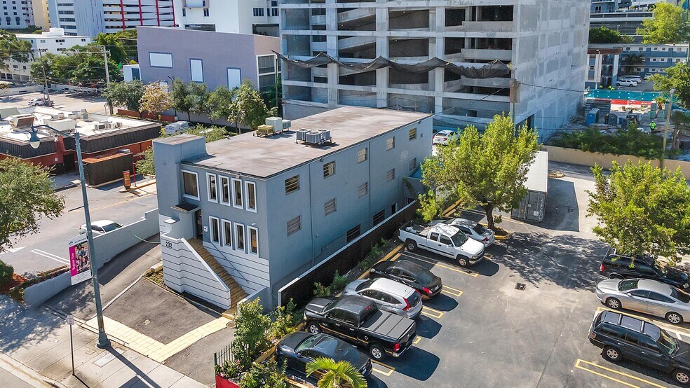 232 SW 8th St, Miami, FL à vendre - Photo de l’immeuble – Image 2 sur 16