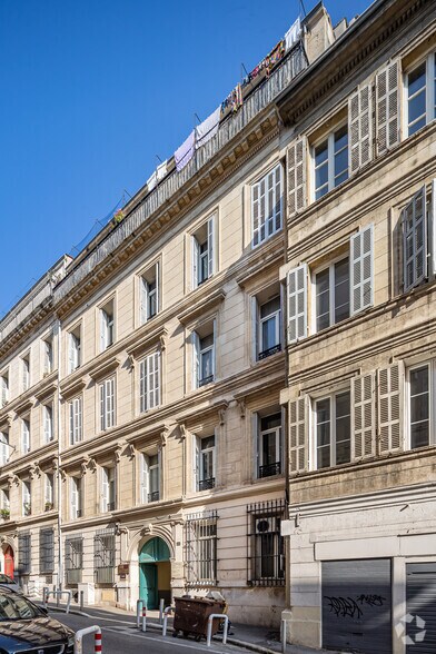 Bureau dans Marseille à vendre - Photo principale – Image 1 sur 2