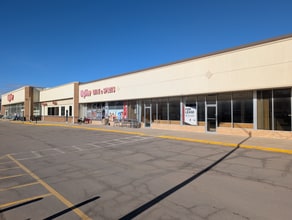 2015 S Broadway St, New Ulm, MN à louer Photo de l’immeuble– Image 1 sur 12