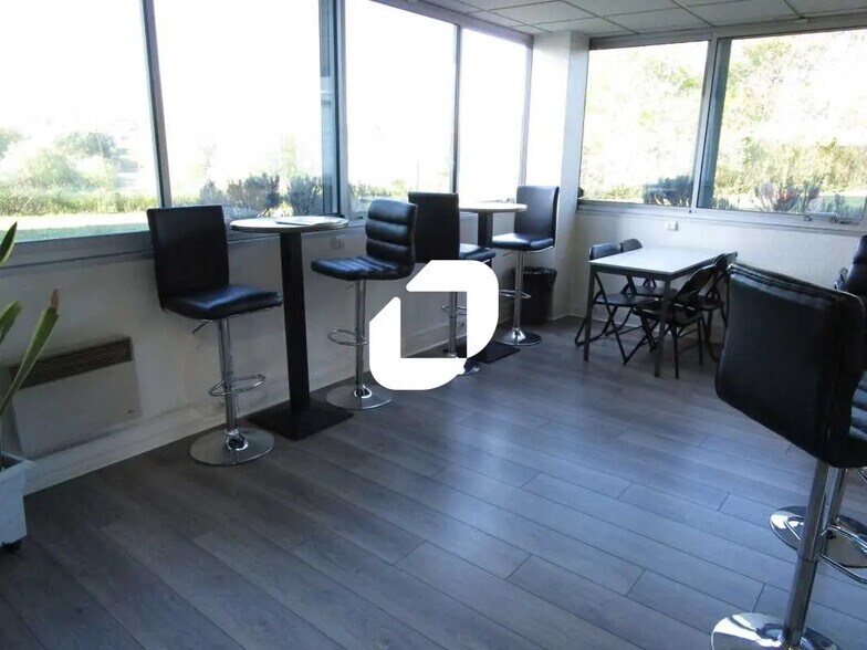 Bureau dans Mérignac à louer - Photo de l’immeuble – Image 2 sur 20