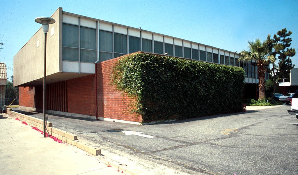 568 E Foothill Blvd, Azusa, CA à vendre Photo principale– Image 1 sur 4