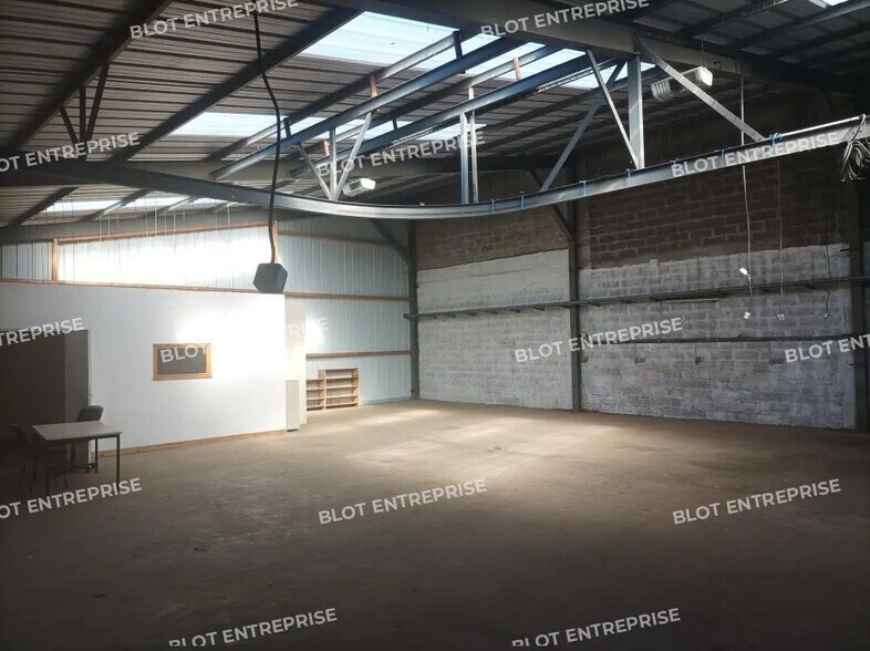 Local d’activités dans Saint-Brieuc à louer - Photo intérieure – Image 1 sur 3