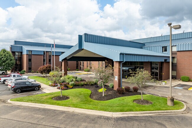 Plus de détails pour 5345 Broadmoor Cir NW, Canton, OH - Hôtellerie à vendre