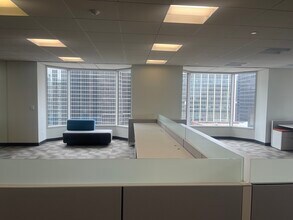 425 S Financial Pl, Chicago, IL à louer Photo de l’immeuble– Image 2 sur 5