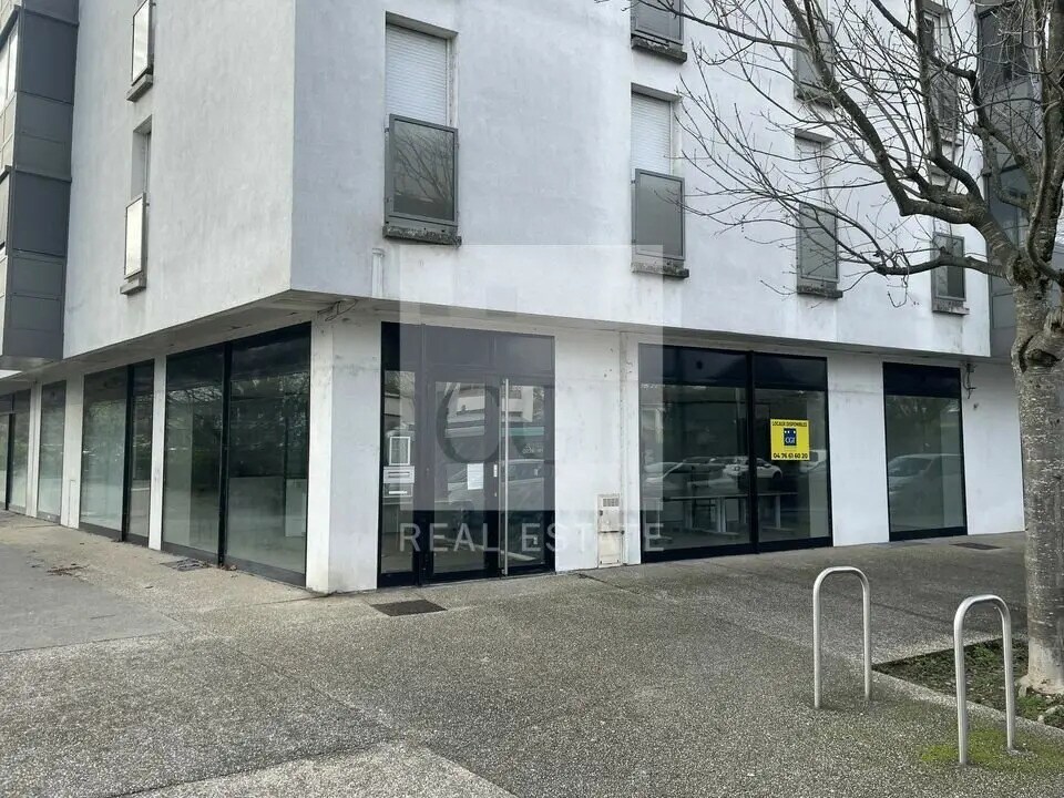 Local commercial dans Échirolles à louer Photo de l’immeuble– Image 1 sur 10