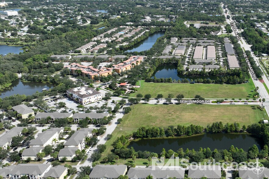2160-2191 Southeast Hillmoor Drive Dr, Port Saint Lucie, FL à vendre - Photo de l’immeuble – Image 2 sur 4